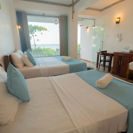 Coral Beach Hotel Mirissa Exterior photo